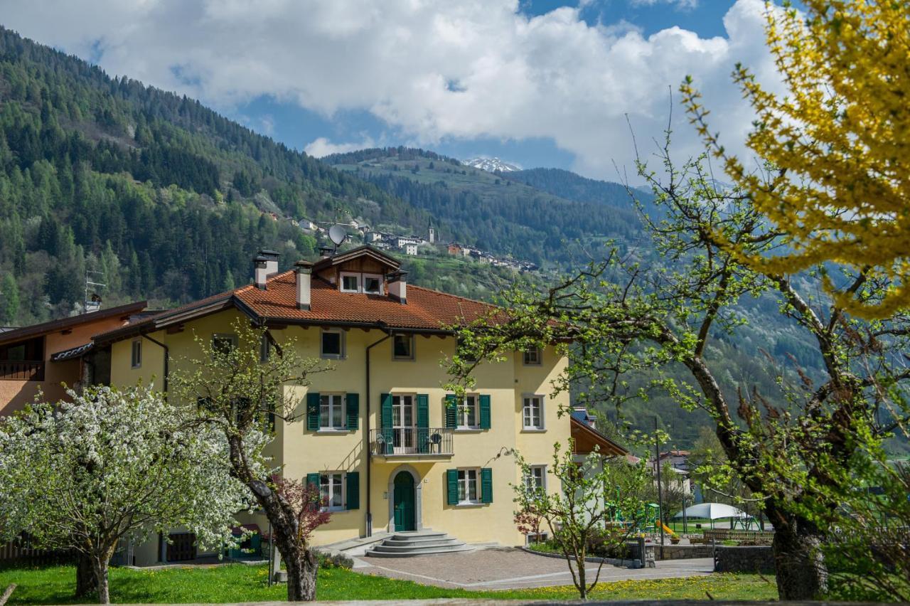 Casa Tomaselli Aparthotel Pellizzano Bagian luar foto