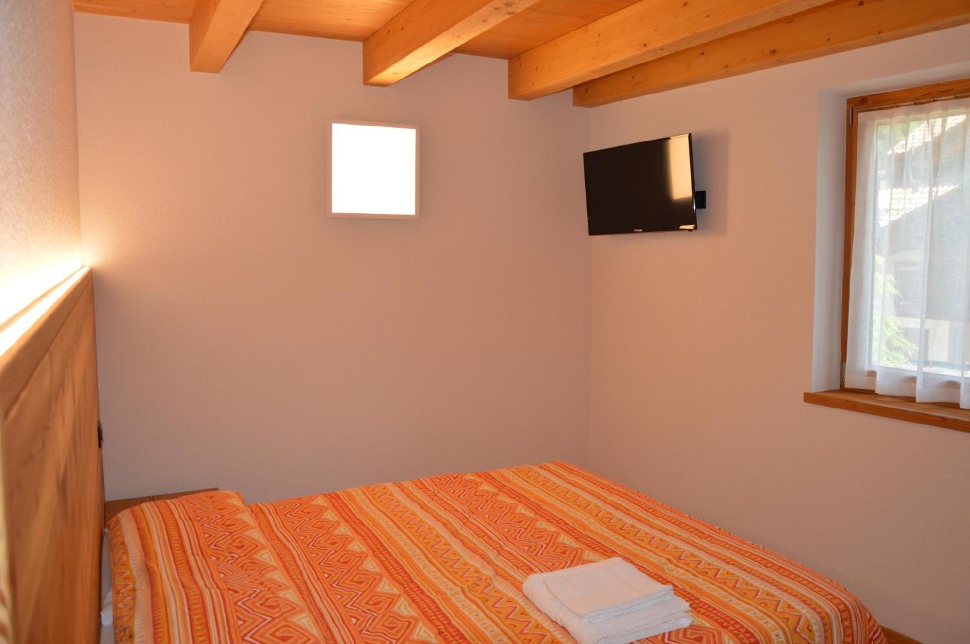 Casa Tomaselli Aparthotel Pellizzano Bagian luar foto