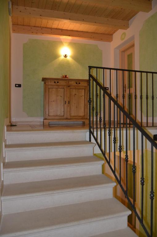 Casa Tomaselli Aparthotel Pellizzano Ruang foto