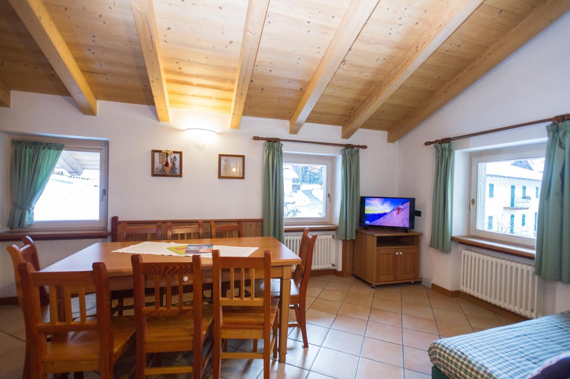 Casa Tomaselli Aparthotel Pellizzano Bagian luar foto