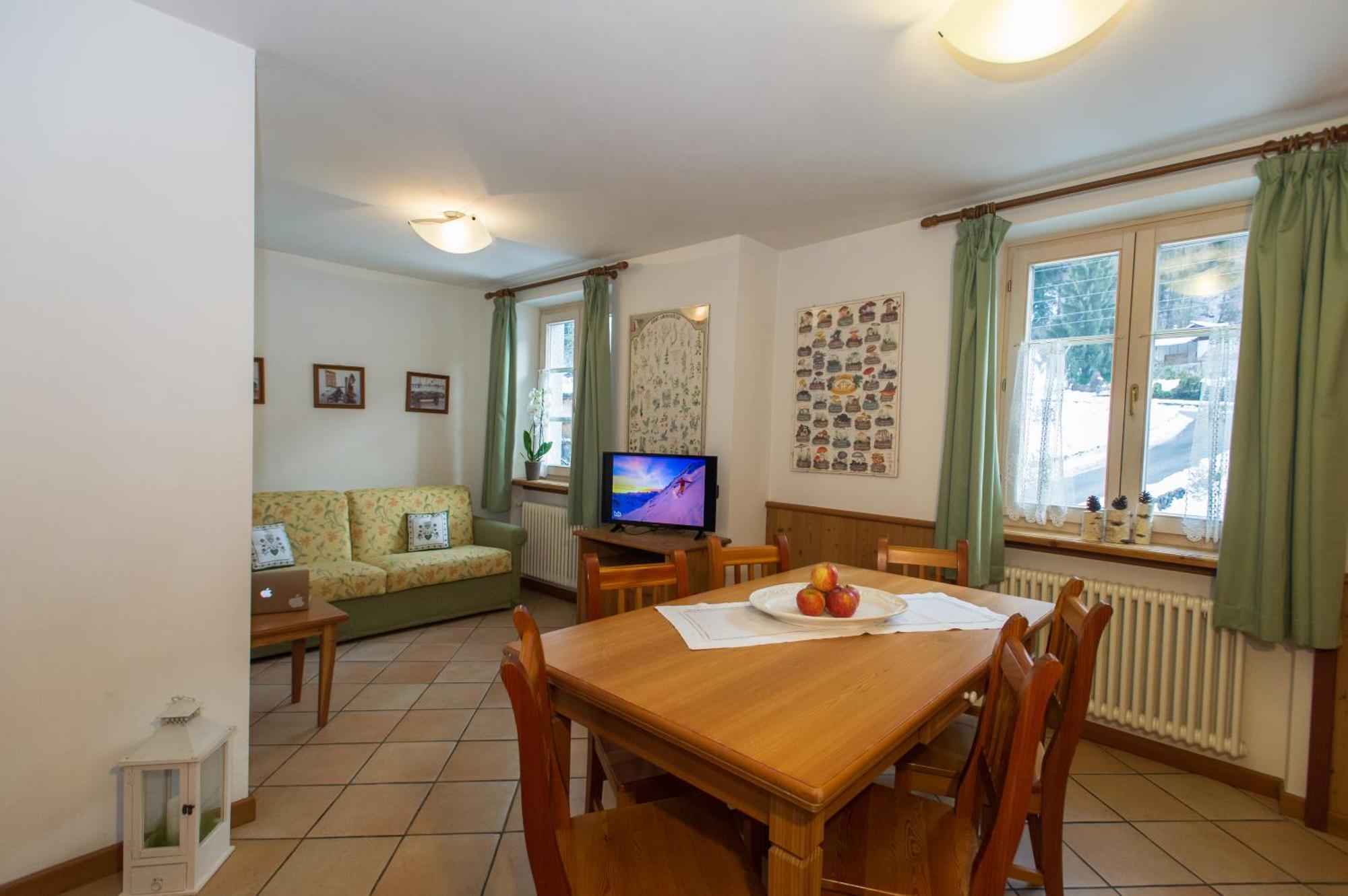 Casa Tomaselli Aparthotel Pellizzano Bagian luar foto