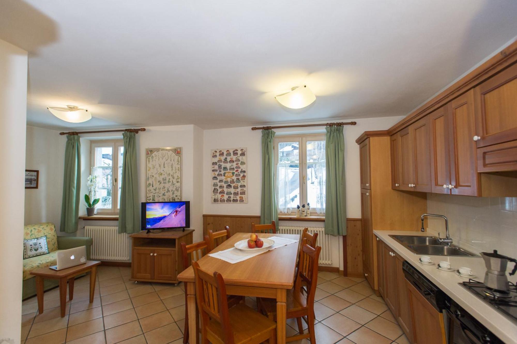 Casa Tomaselli Aparthotel Pellizzano Bagian luar foto