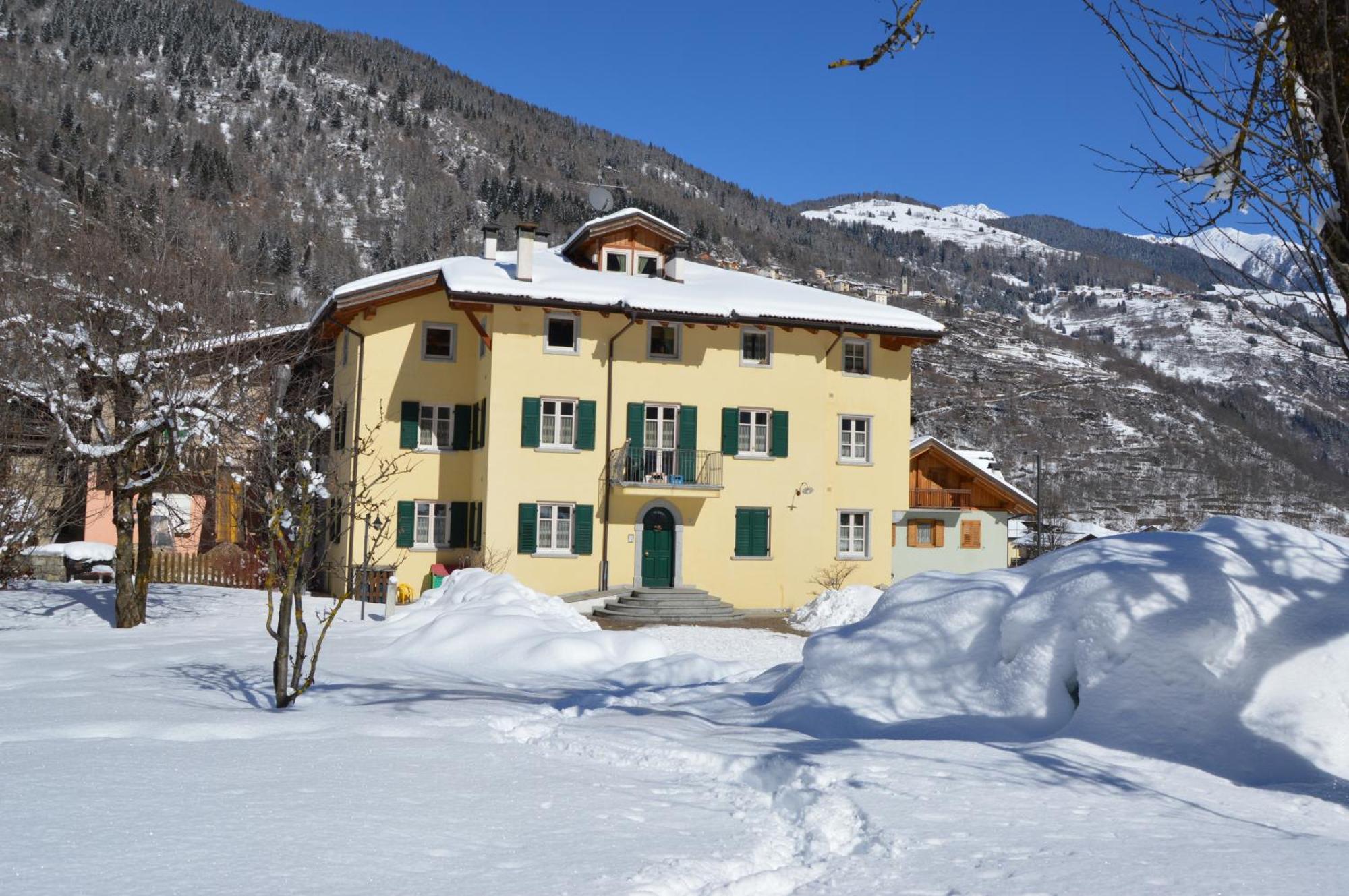 Casa Tomaselli Aparthotel Pellizzano Bagian luar foto